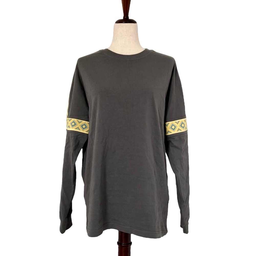 NWT UO Women’s Oversized Crewneck Tribal Detail Long Sleeve Tee, Gray Size Small